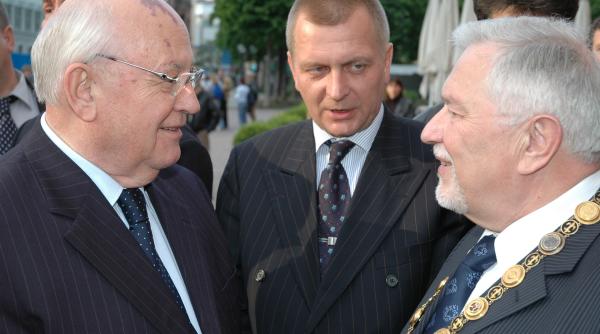 gorbaciov sustine o intalnire intre biden si putin pentru a normaliza relatiile dintre cele 2 tari