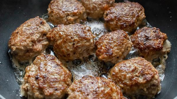 chiftelute vietnameze cum se prepara bun cha reteta