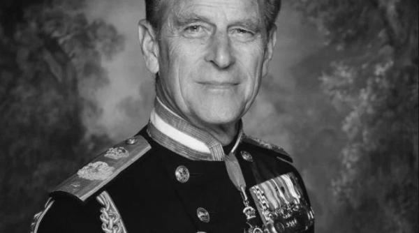 imagini de la inmormantarea printului philip sotul reginei elisabeta a ii a