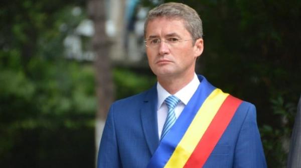 primarul tiberiu iacob ridzi cere incetarea hartuirii actorilor de la teatrul i d sirbu