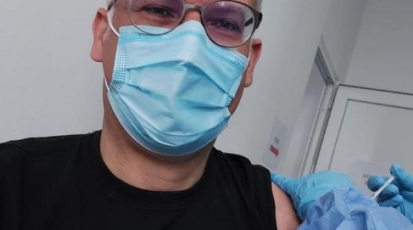 un cetatean strain s a vaccinat la peris traiasca romania traiasca europa it rocks