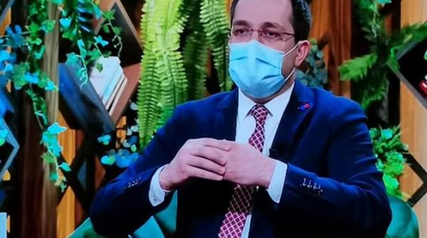 de ce crede voiculescu ca a fost demis o combinatie