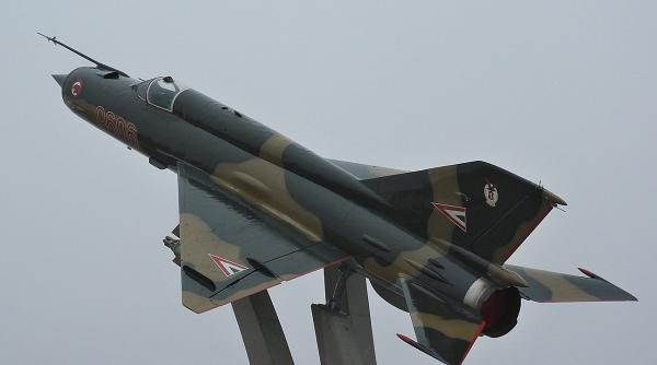 un avion militar mig 21 lancer s a prabusit in apropiere de reghin