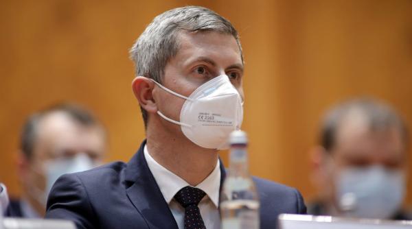 barna voiculescu a facut ceea ce trebuia sa faca in perioada in care a fost ministru