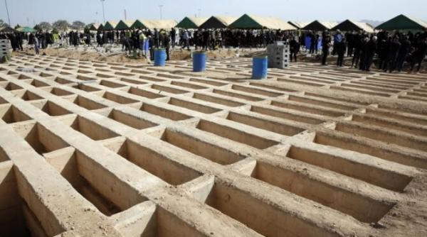 cimitir cu patru niveluri din cauza numarului mare de morti covid 19