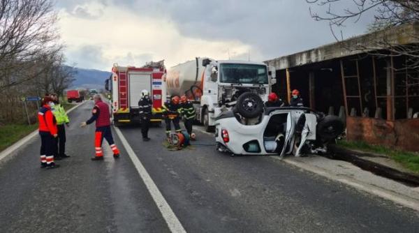 grav accident in judetul hunedoara doi oameni au murit