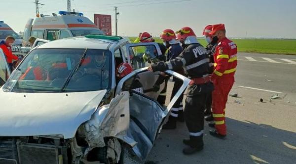 accident grav in prahova  zece persoane  printre care si doi copii  implicate  un barbat a murit