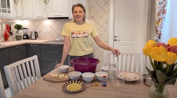 pasti 2021 mirela vaida cozonac moldovenesc cu umplutura de nuca stafide si rahat dupa reteta mamei video