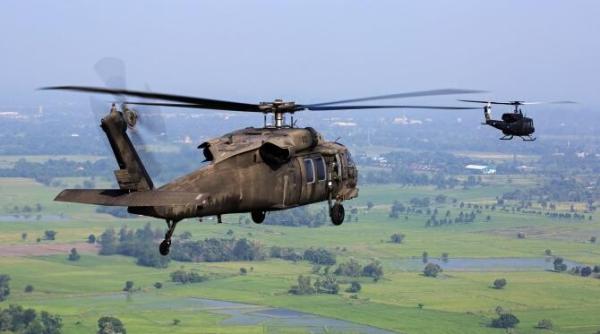 elicopter militar prabusit pe o casa patru morti printre care un copil