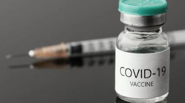 asistenta speriata ca a spart un flacon cu vaccin anti covid a injectat pacienti cu solutie salina