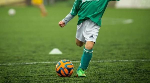 cine ar putea fi tras la raspundere pentru moartea copilului de 10 ani strivit de gard la galati