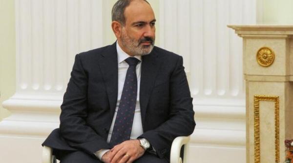 premierul armeniei a demisionat