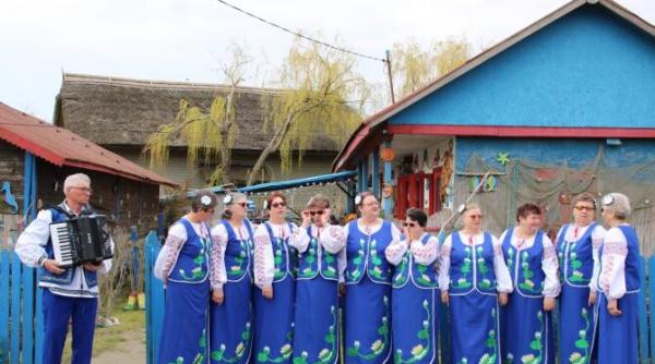 ansamblul cerno more unicitate a romaniei dumitru stan noi purtam exact datina din localitatea noastra video