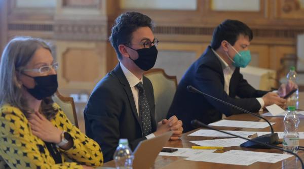 bulai spune povestea pozei in care apare pe un cal