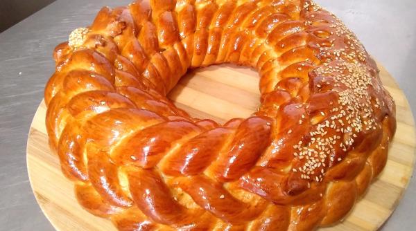 colac impletit cu stafide pentru pasti cum se prepara reteta aromata