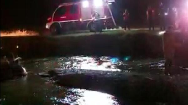 copil luat de ape chiar sub ochii tatalui sau minorul de 3 ani a murit inecat