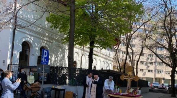 preotul doru gheaja moment de suflet in centrul bucurestiului video