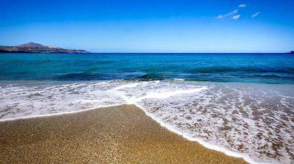 un italian care a locuit 32 de ani pe o insula este obligat sa se mute