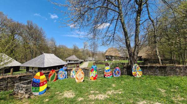 oua uriase incondeiate la muzeul astra din sibiu