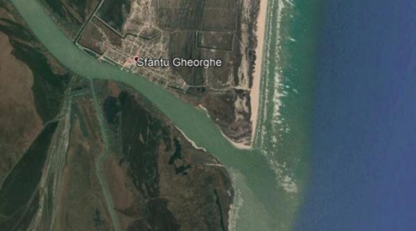 plaja salbatica de la sfantu gheorghe locul in care dunarea intalneste marea neagra galerie foto