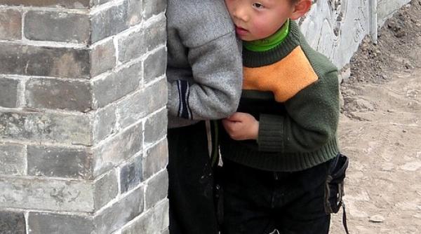 16 copii si doi educatori injunghiati la o gradinita din china