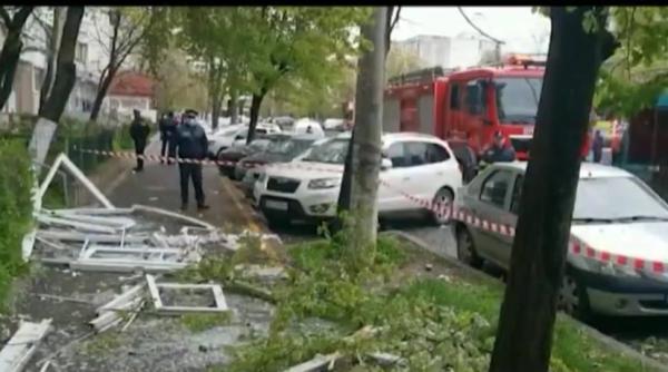 explozie puternica urmata de un incendiu intr un bloc din galati