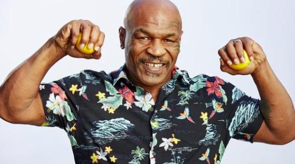 mike tyson se va lupta cu lennox lewis in septembrie