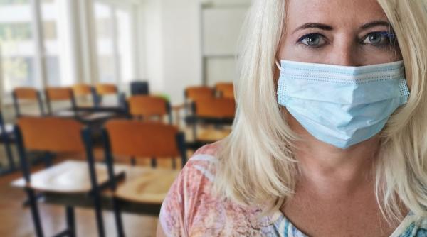 profesorii care refuza sa se vaccineze anti covid nu mai au voie in scoala decizie controversata la miami