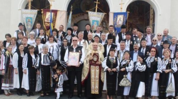 traditii de pasti in romania obiceiul pastenilor traditie pastrata cu sfintenie la cugir si vinerea