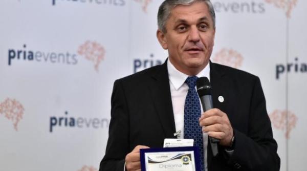 pelinul ar putea trata covid 19 cercetatorul costel vinatoru nu ii acordam atentia cuvenita insa in trecut planta era mult mai apreciata