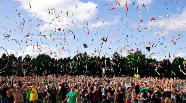 economia reporneste dupa relaxarea restrictiilor barclays asteapta cel mai mare boom de la sfarsitul razboiului