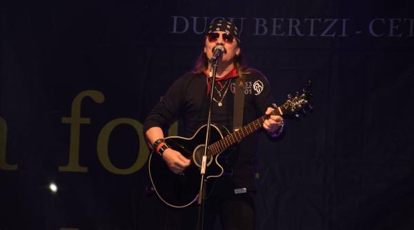 vasile seicaru premiera muzicala de pasti rugaciune a venit si a treia zi video