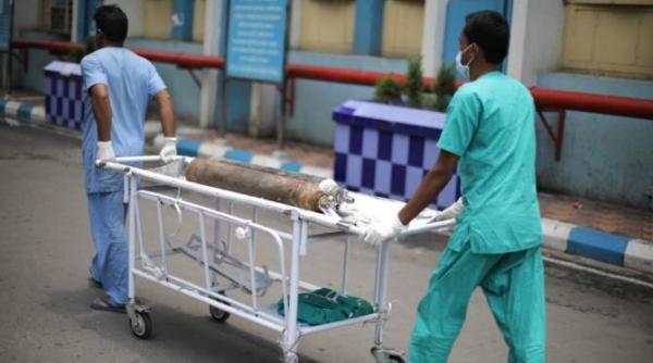 decesul pacientilor covid din lipsa de oxigen este nu mai putin decat un genocid spune o instanta din india