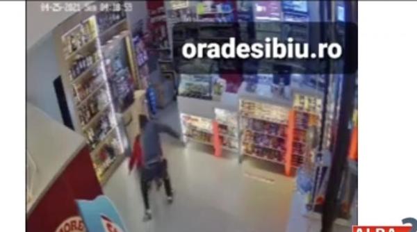jaf violent intr o benzinarie in sibiu angajat injunghiat pentru 500 de lei video