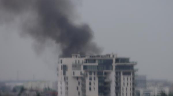 incendiu puternic la o hala din zona de nord a capitalei