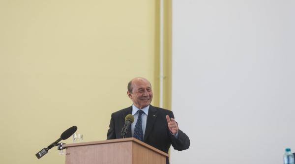 basescu despre vaciinarea anti covid vom avea o surpriza
