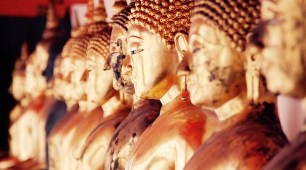 sase romani au jefuit un templu budist din sua spargeri asemanatoare au avut loc in toata tara