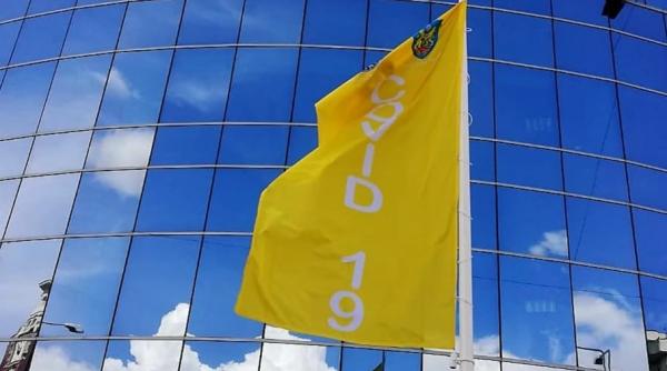 steagul covid 19 arborat intr un oras din romania cine a luat decizia