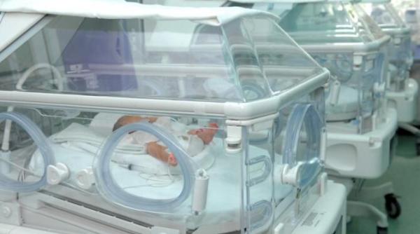 noua bebelusi nascuti de o femeie din maroc mama se simte bine copiii sunt supravegheati medical