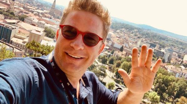 pavel bartos si a lasat sotia si invitatii sa l astepte o ora la biserica in ziua nuntii am fugit sa fac un dus