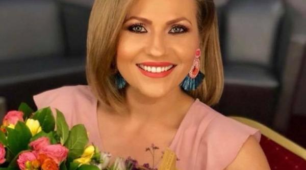 imagini rare cu mirela vaida in costum de baie cum s a pozat prezentatoarea tv fanii au ramas cu gura cascata foto