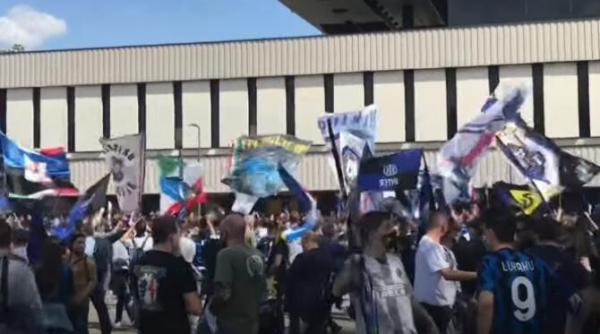 ionut radu la primul meci pentru campioana inter in acest sezon bucuria tifosilor la castigarea serie a video