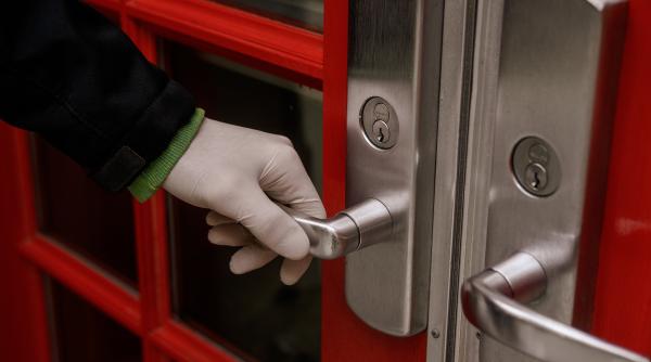 cum va fi lumea post covid ce ne arata experienta mortii negre a sars si a gripei spaniole