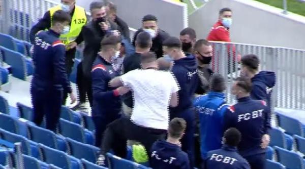 fight club in liga 1 silvian cristescu csu craiova a sarit la bataie cu rezervele de la fc botosani video