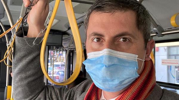 barna primarul chirica desi nu mai are geaca rosie ci galbena a pastrat reflexe pesediste