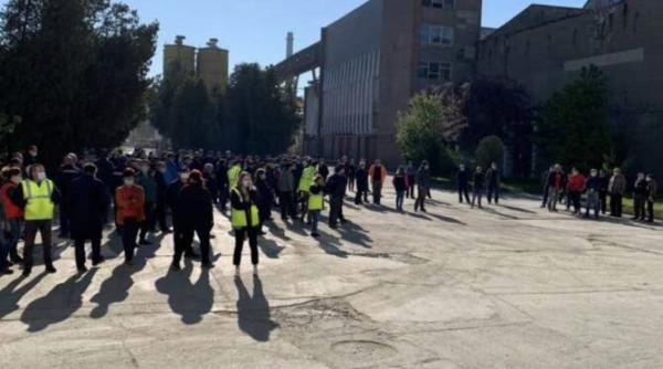 protest spontan al angajatilor prebet fata de schimbarea directorului general