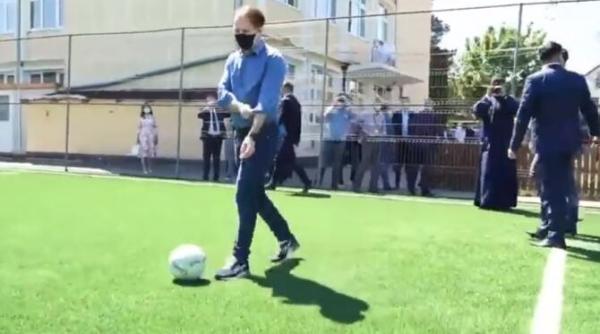 florin citu a jucat fotbal cu elevii unui liceu din satu mare m au alergat putin baietii