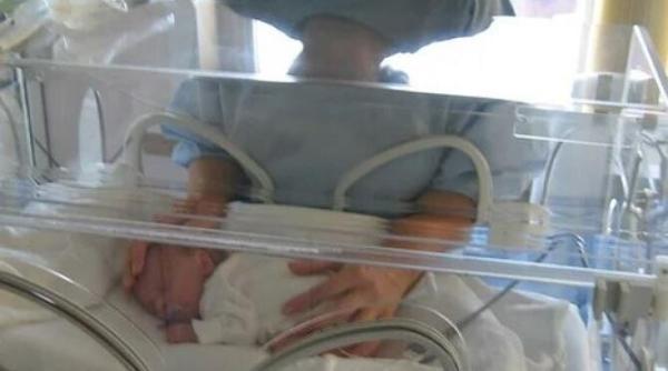 avea 700 de grame la nastere povestea unei fetite nascuta l amaternitatea din buzau