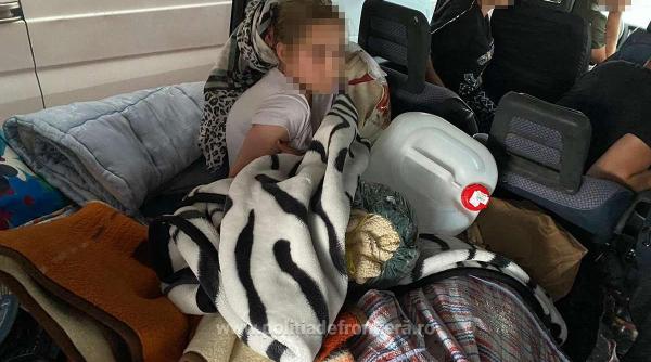 minora ascunsa sub o patura depistata la vama bors