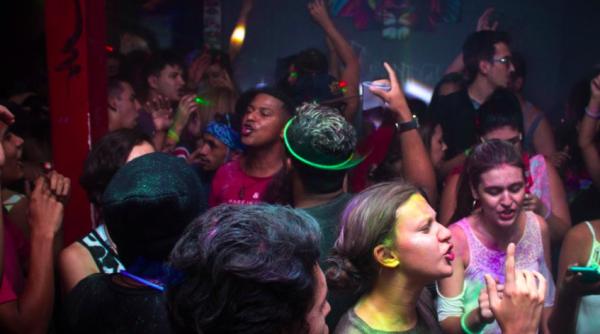 petrecerile private sunt interzise pe timp de noapte clarifica premierul florin citu